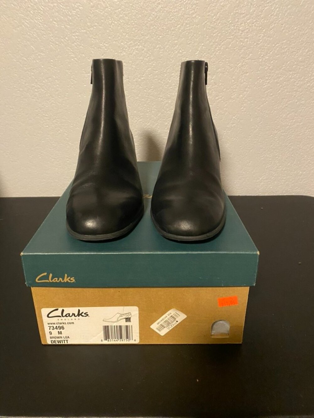 Clarks Dewitt Leather Ankle Boots (Black, Size 9M)